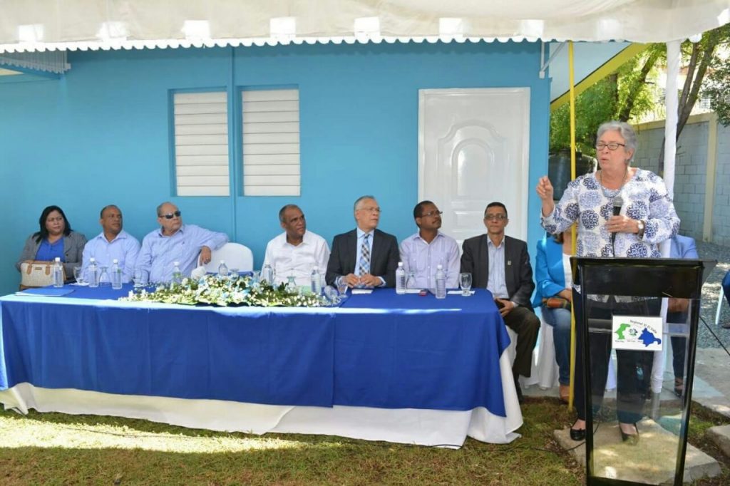 thumbnail_Ministra salud en SJM