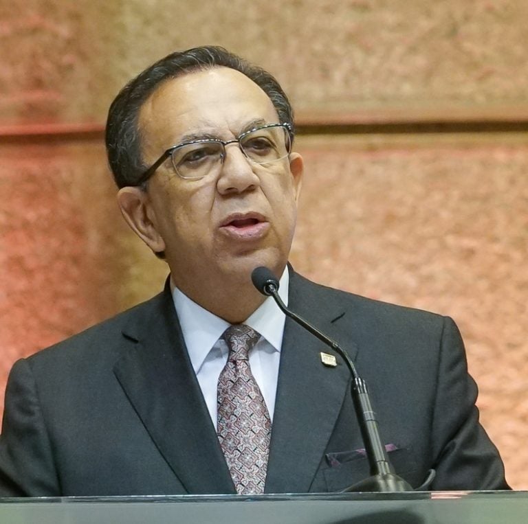 15_Economía_24_3p01-768×763