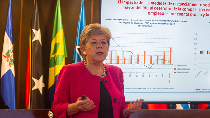 lanzamiento_covid19_alicia_barcena-9_ok_675 Alicia Bárcena,