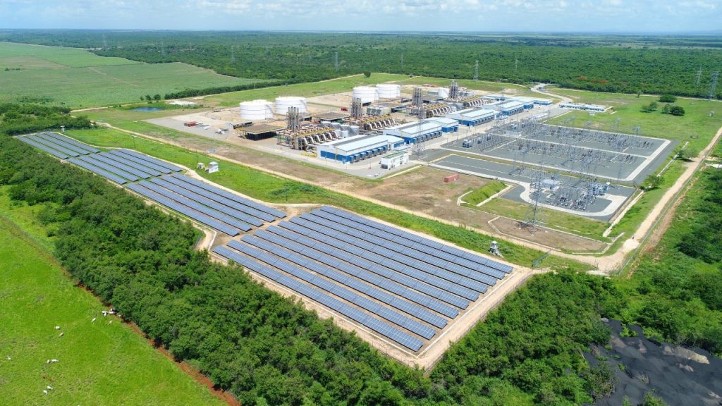 thumbnail_Parque Quisqueya Solar