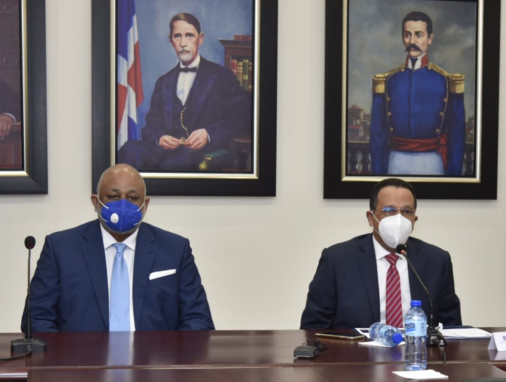 thumbnail_Reunion Peña Mirabal y Fulcar