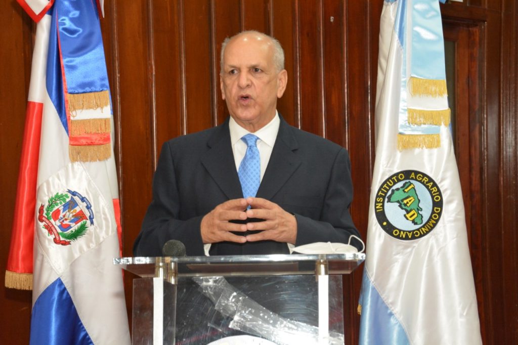 Director-interino-del-IAD-José-Daniel-del-Rosario-Valdez