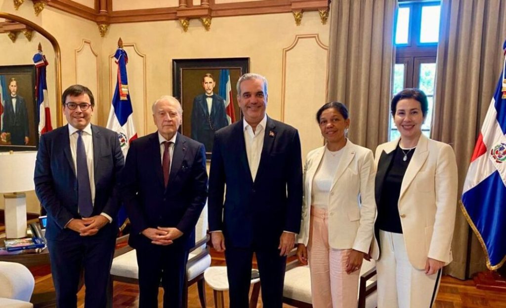 VINCI-1140×694-1-1068×650 (1)