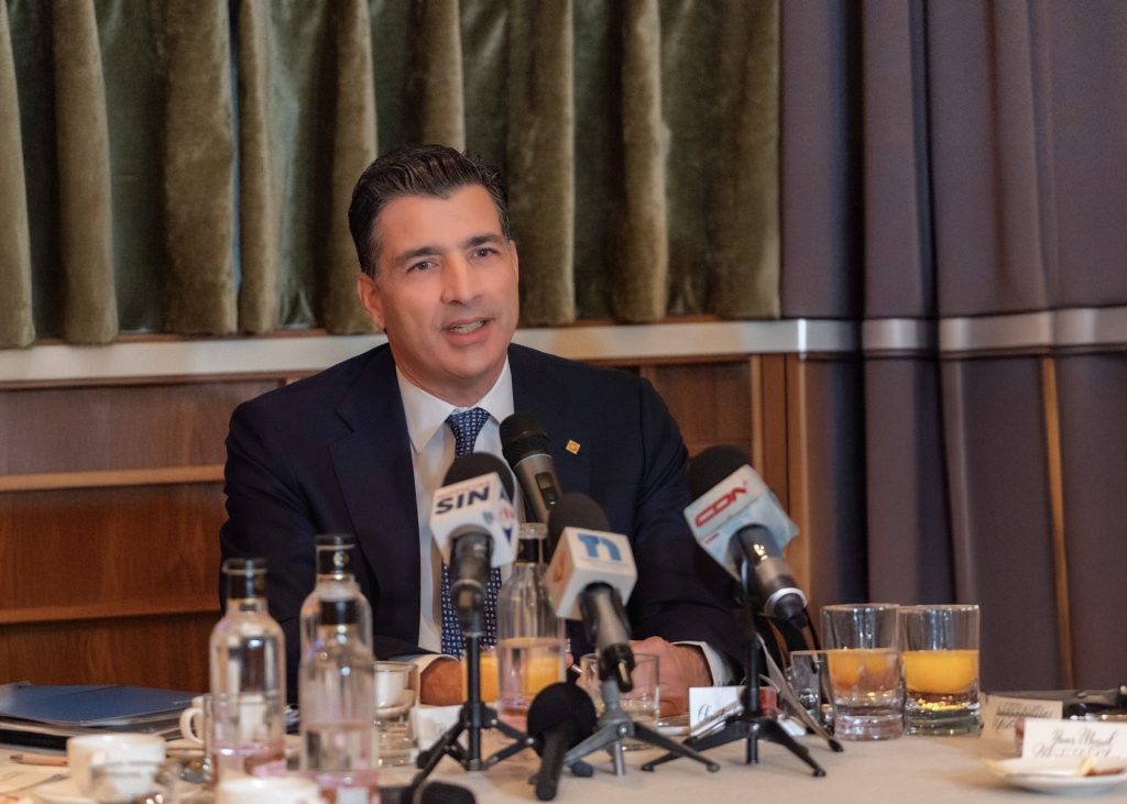 thumbnail_DSC04312-1 2 El señor Christopher Paniagua, presidente ejecutivo del Banco Popular Dominicano