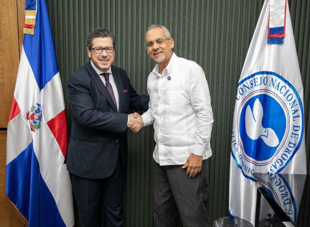 El representante de la OEA y el titular del CND