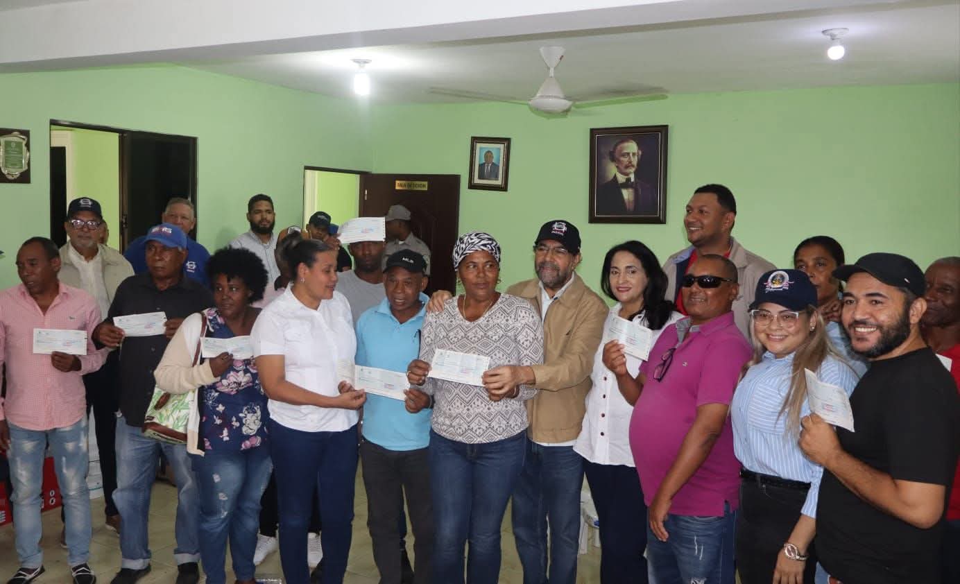 Gobierno realiza  segunda entrega pagos por RD$ 9, millones 700 mil a Productores agrícolas afectados Presa Monte Grande.