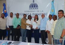 El Gobierno entrega RD$ 100 millones en apoyo a Productores y Agricultores de Azua.