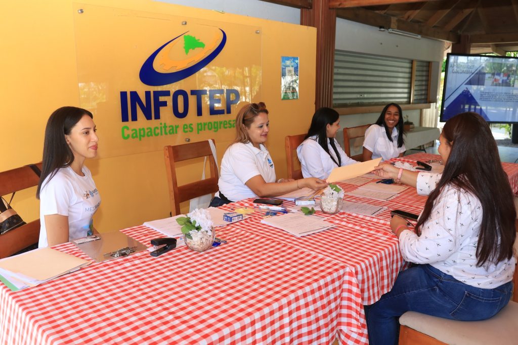 598666892_3651947591603144_3103985314389318578_n (1)