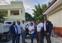 Gobierno brinda asistencia alimentaria comunidades vulnerables en la Provincia Barahona.