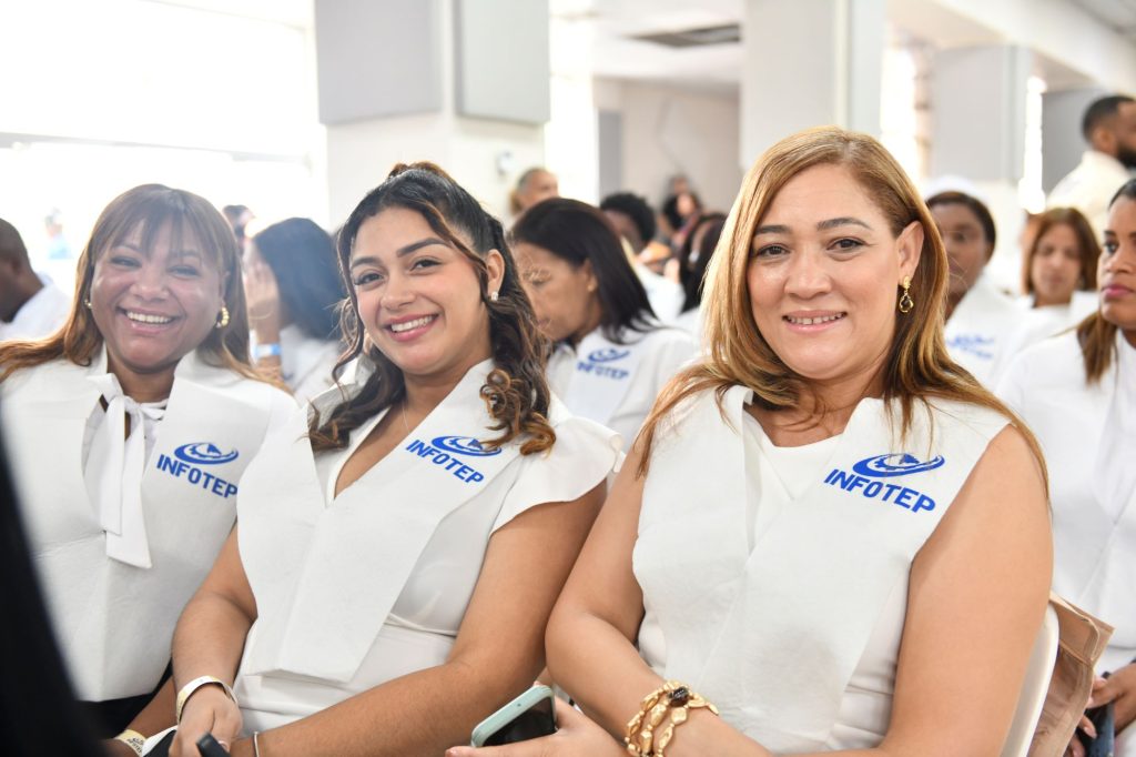 Casi medio millón de mujeres se capacitaron en el INFOTEP durante 2025