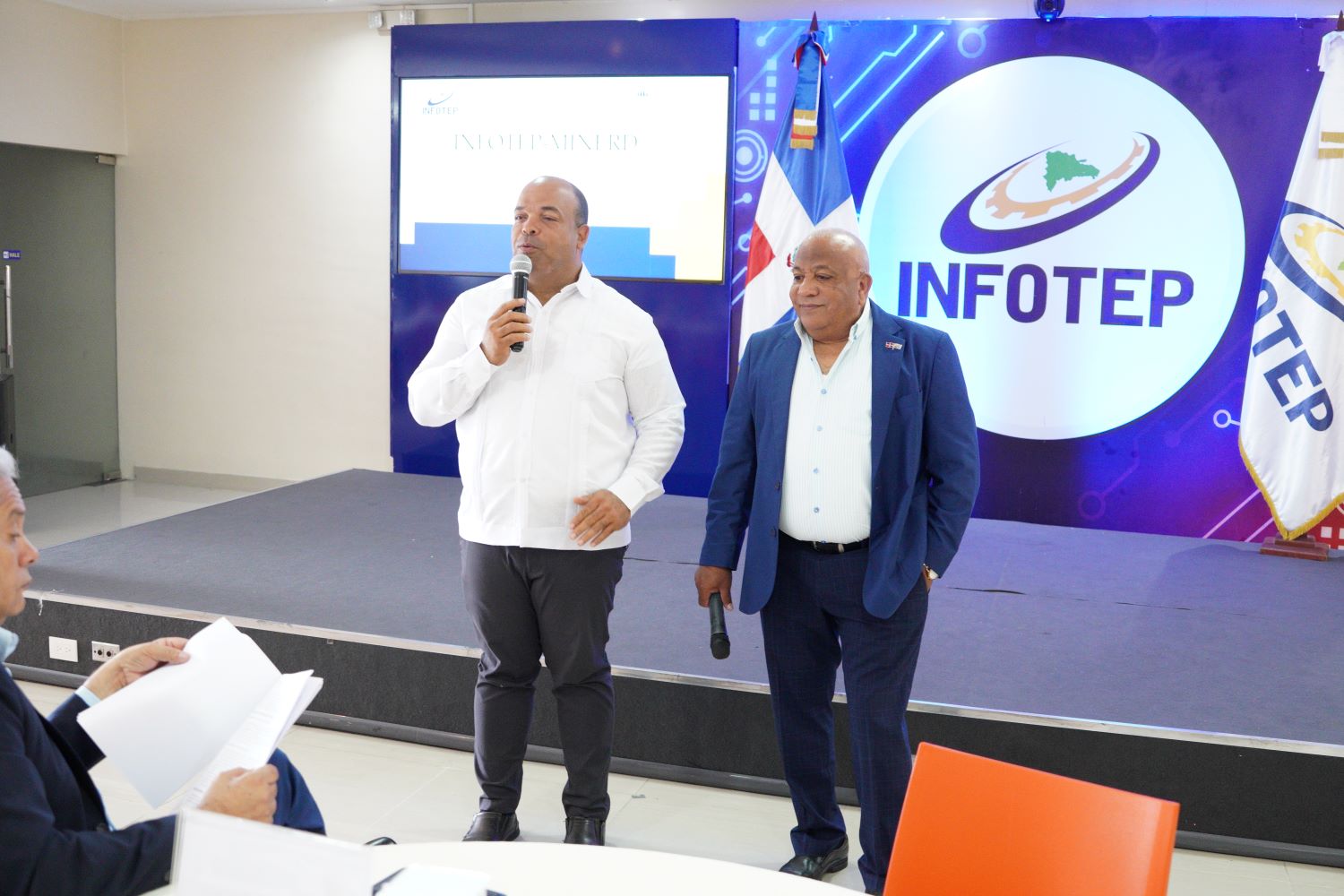 INFOTEP y Regional 15 del MINERD coordinan programas de doble titulación para estudiantes de politécnicos y Programa Prepara