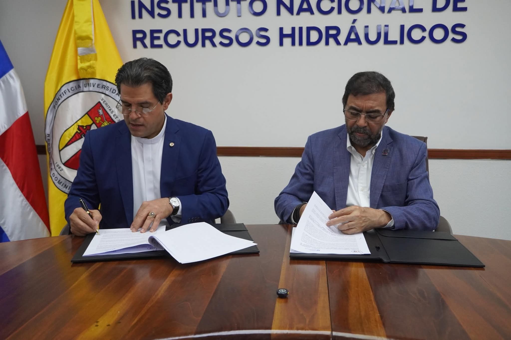 INDRHI y PUCMM firman acuerdo para fortalecimiento en gestión de recursos hídricos