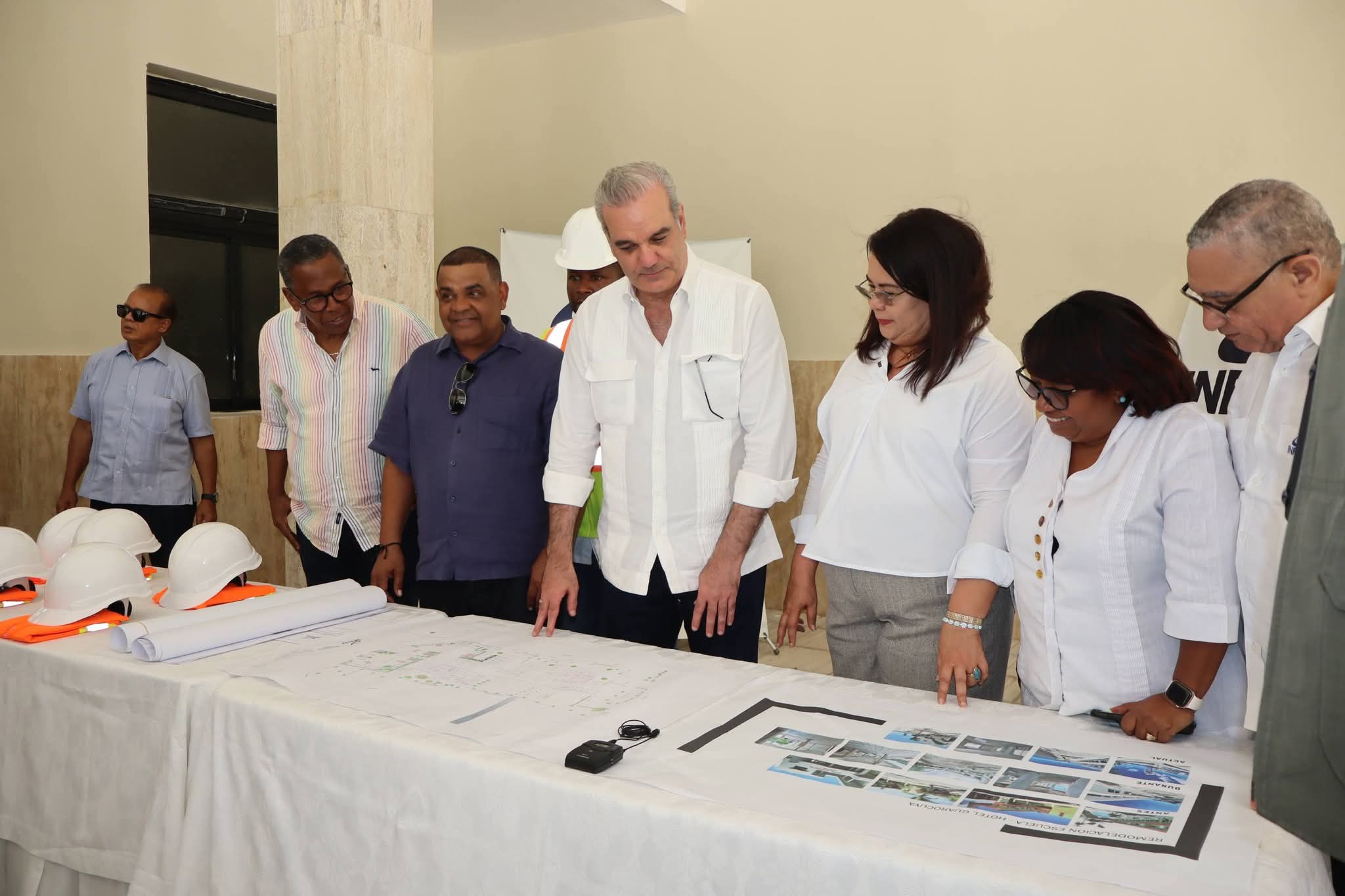 Presidente Abinader Supervisa Avance Escuela Formación Hotelera del INFOTEP en Barahona.-