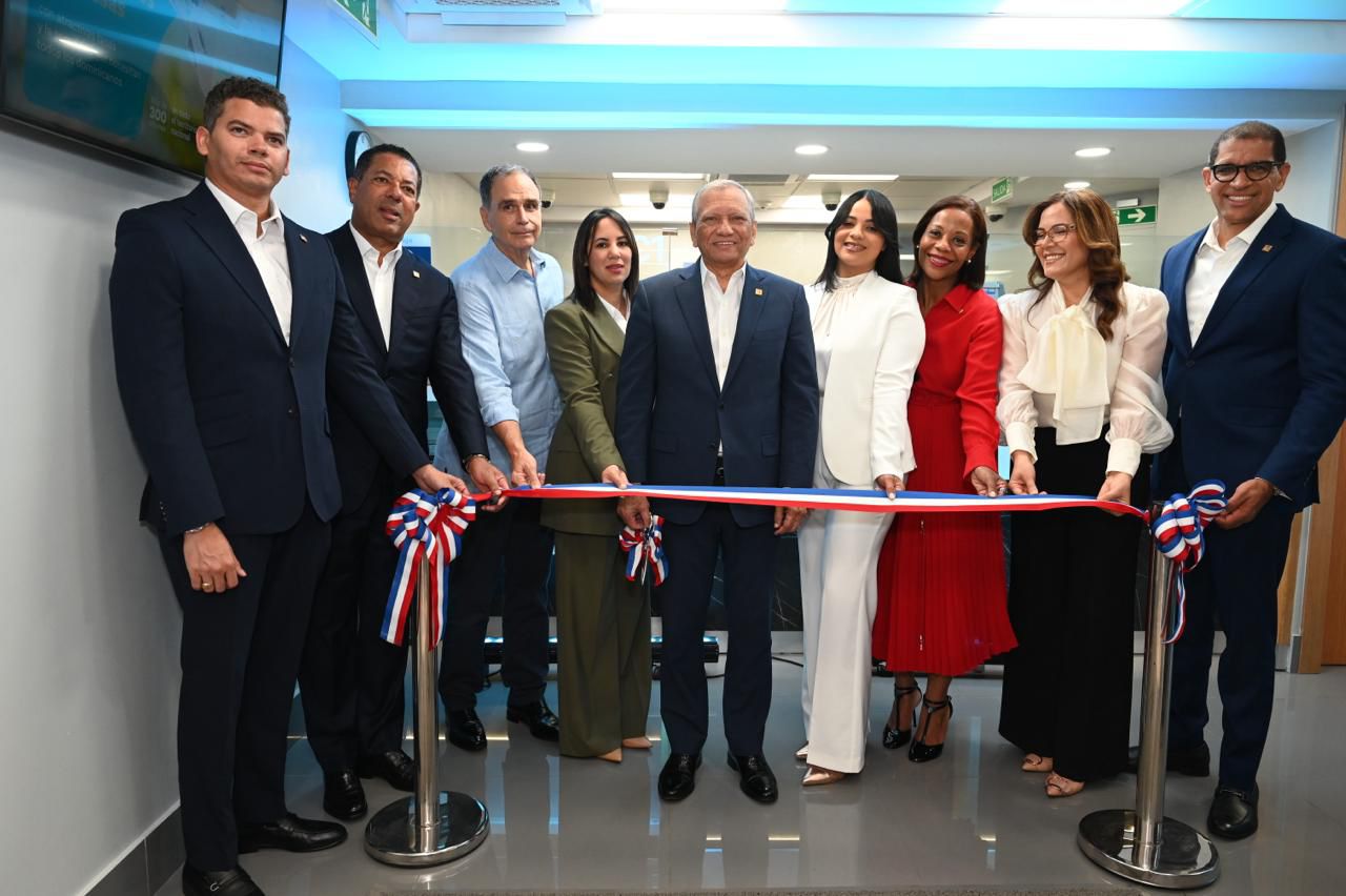 Banreservas inaugura Oficina Comercial en Merca Jumbo de la Nuñez de Cáceres.