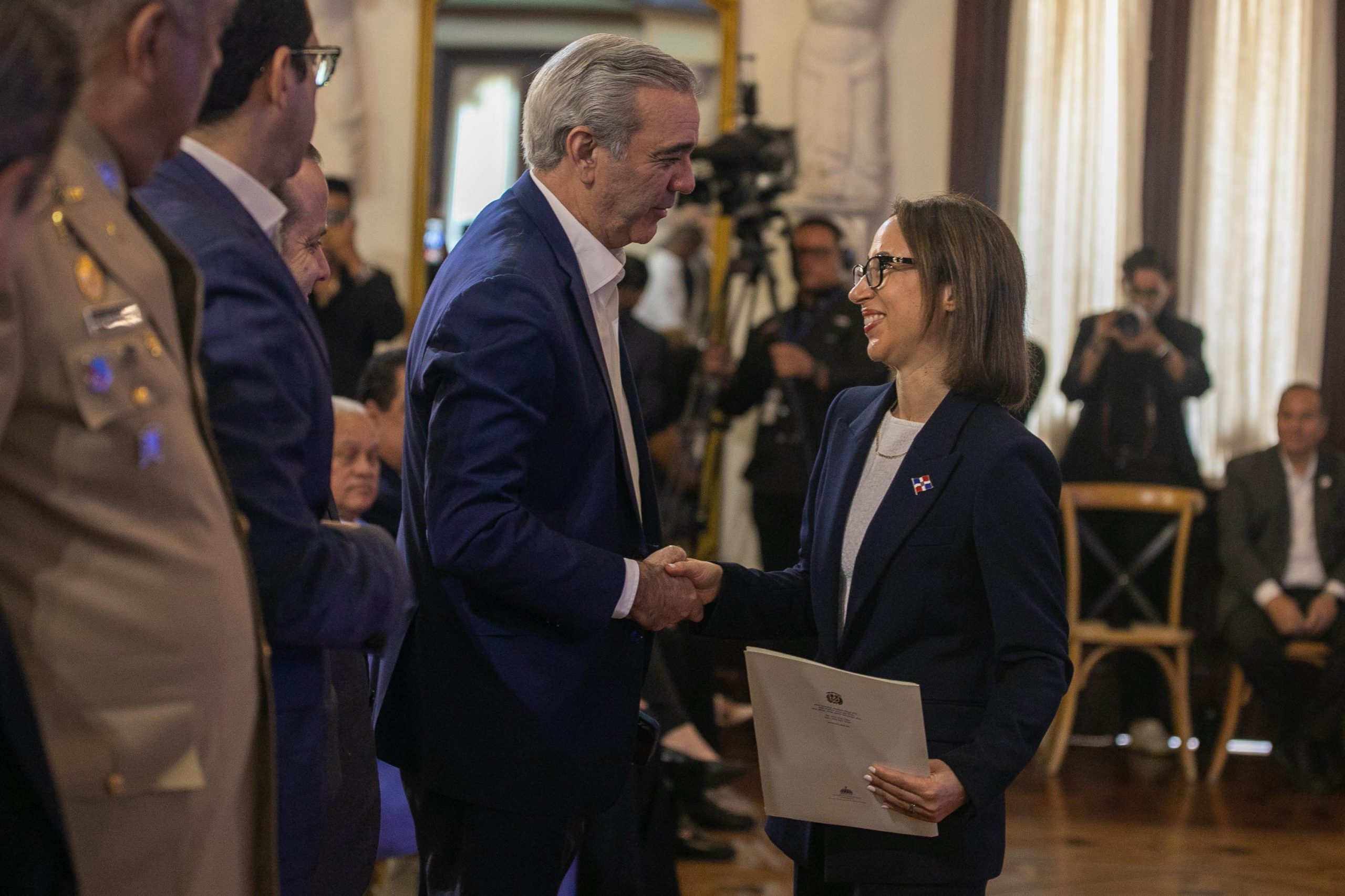 Gobierno presenta nuevo sistema de Permiso de Salida de Menor 100% digital; servicio estará gratuito hasta el 28 de junio