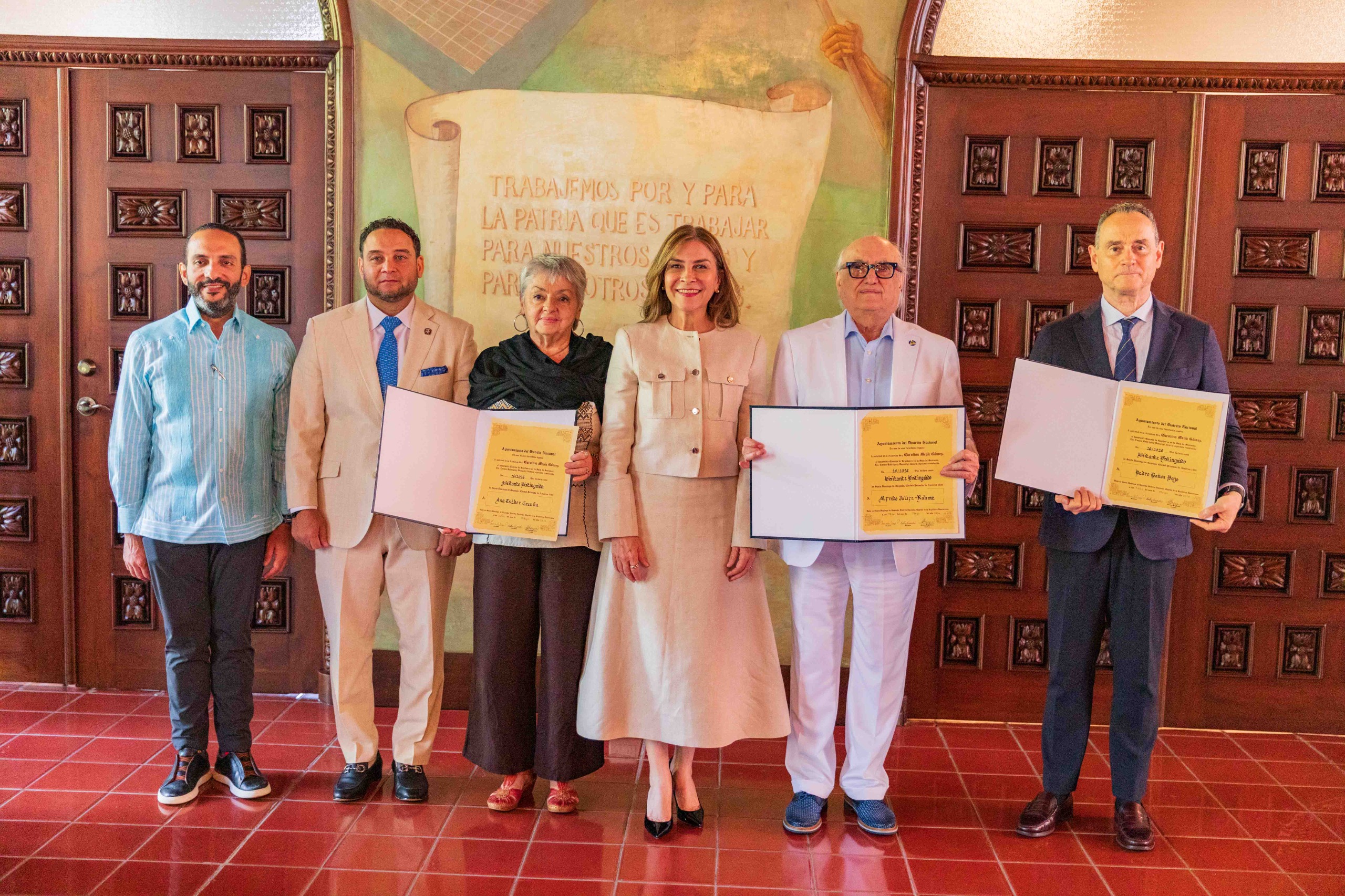 Alcaldía del Distrito Nacional declara Huéspedes Distinguidos expositores extranjeros del Congreso Internacional de Geopolítica