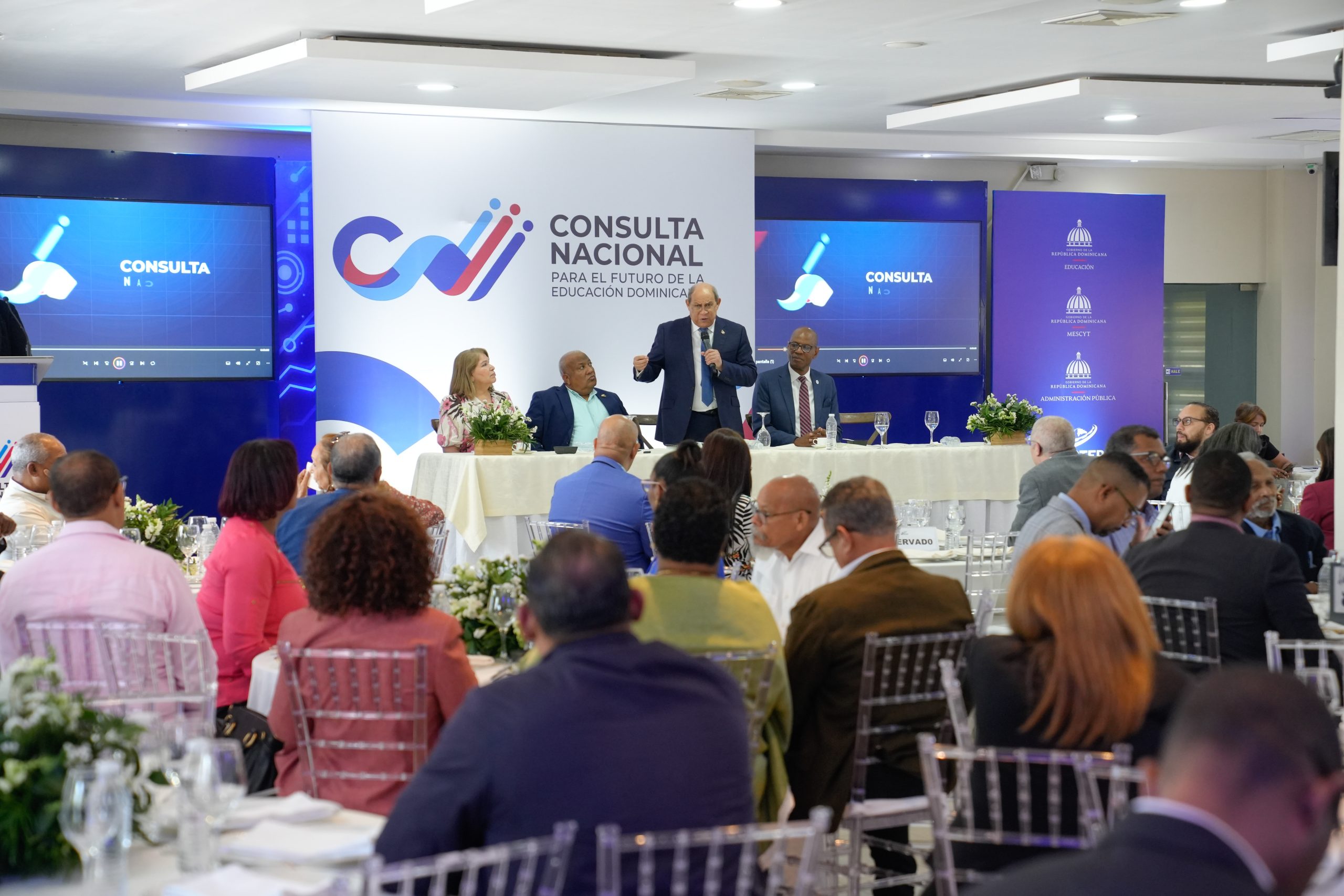 Instituciones inician Consulta Nacional para el Futuro de la Educación Dominicana y destacan rol clave de la prensa.