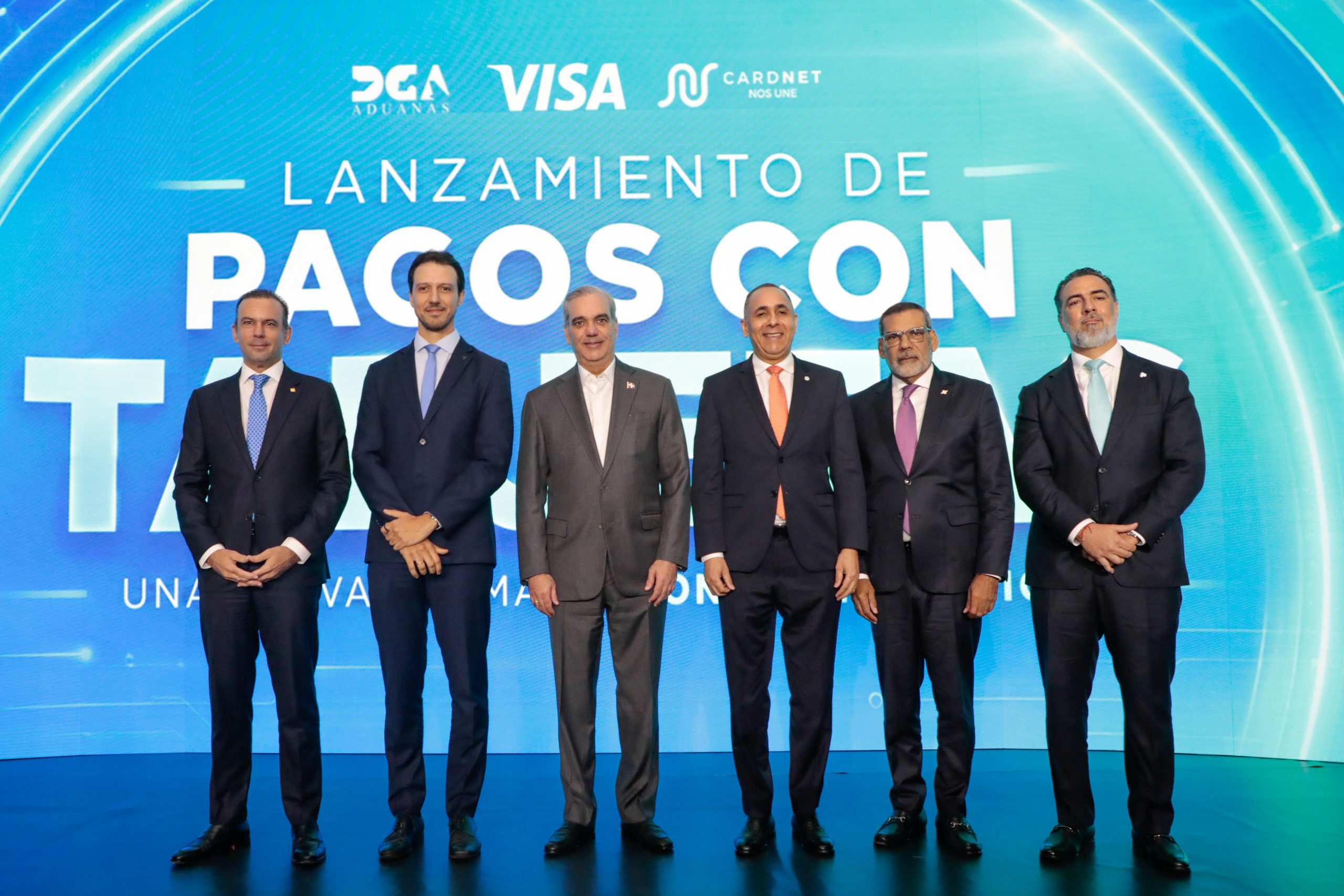 Presidente Abinader encabeza lanzamiento plataforma de Pagos con Tarjetas de la Dirección de Aduanas.
