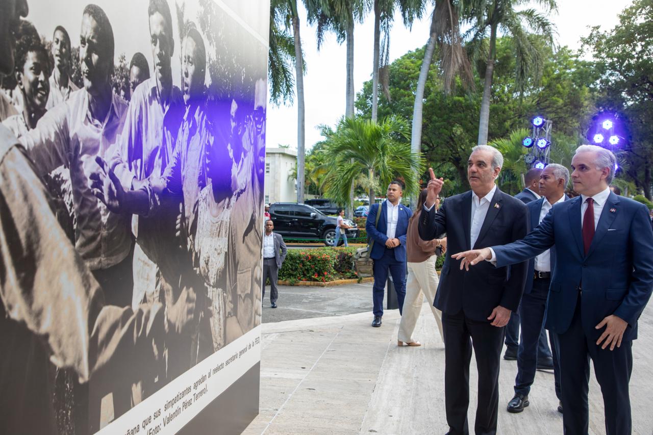Presidente Abinader participa en acto de conmemoración natalicio Hatuey De Camps, líder político luchó por la democracia, libertades públicas,  igualdad y dignidad