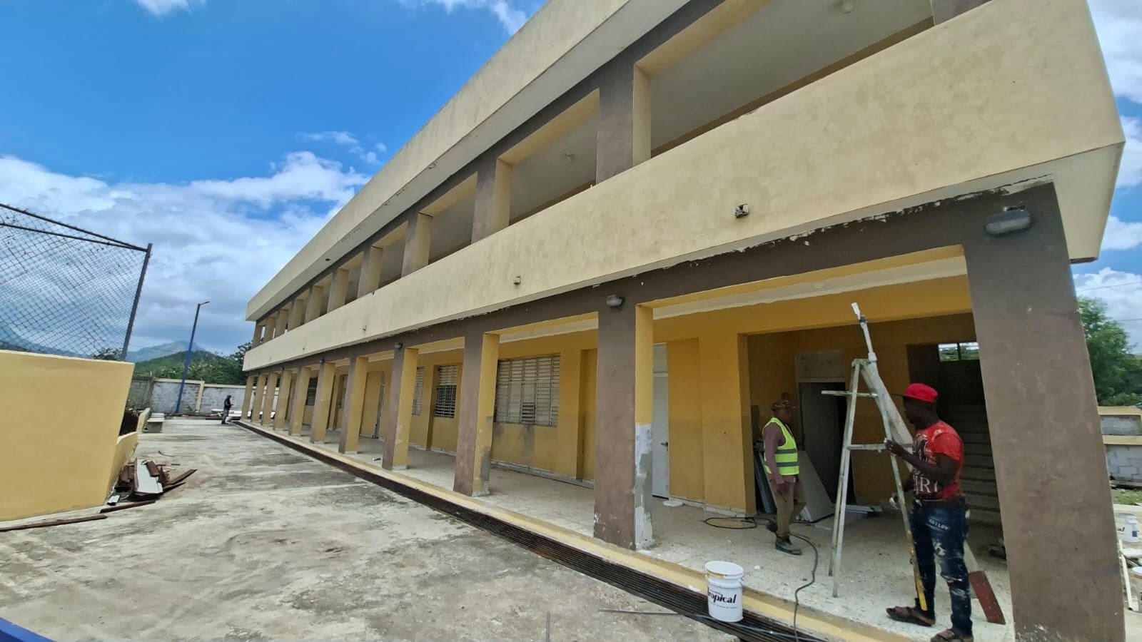 Infraestructura Escolar da toques finales a construcción nuevo Liceo en Elías Piña para incorporarlo al nuevo año escolar.