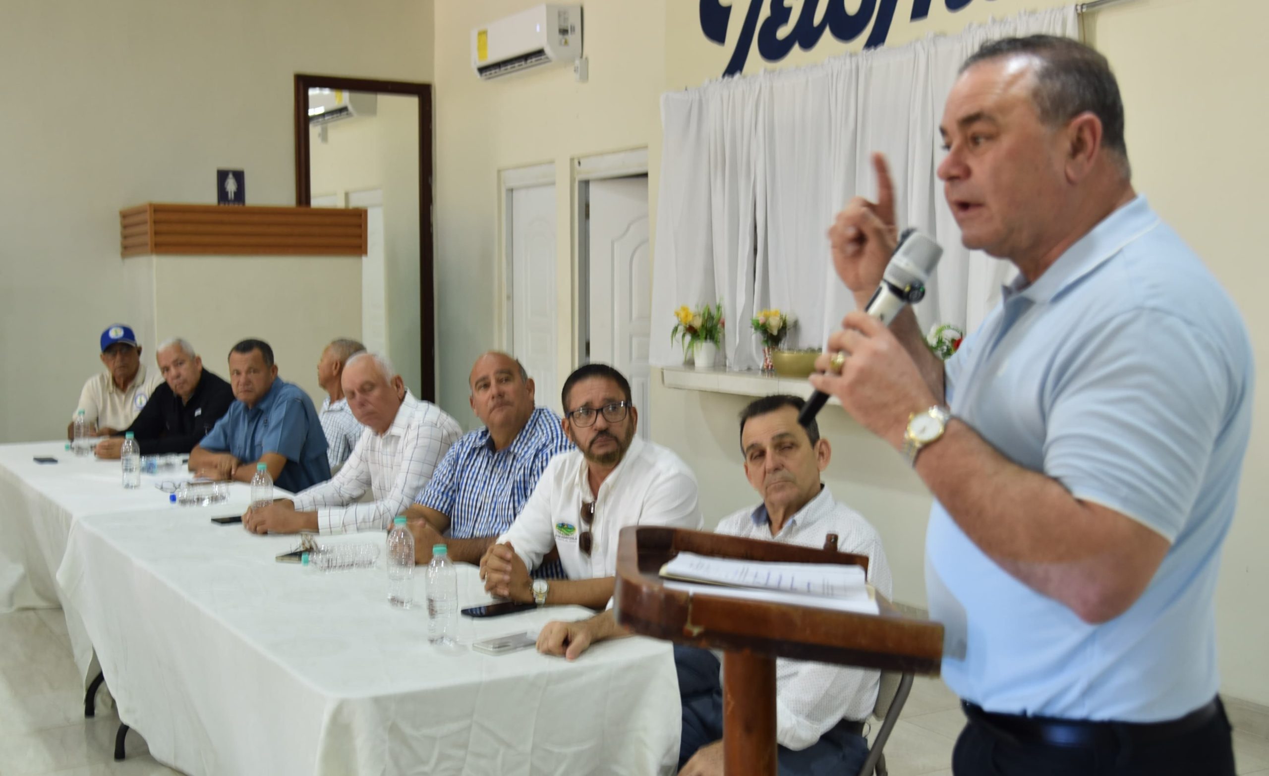 Agricultura y sector arrocero activan estrategia nacional para enfrentar chinche de la espiga