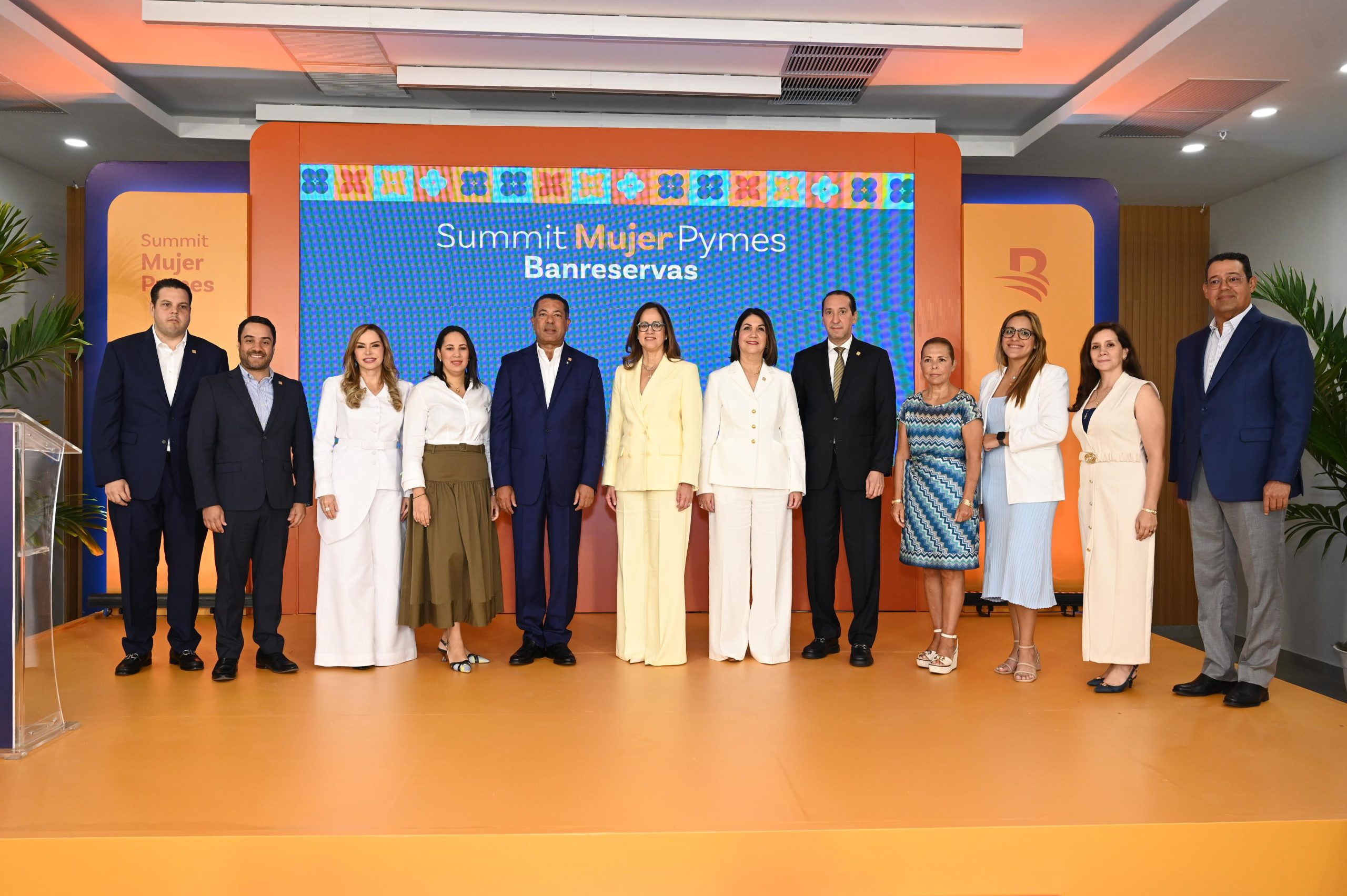 Banreservas destina RD$5,000 millones para emprendedoras en la segunda edición del Summit Mujer Pymes.