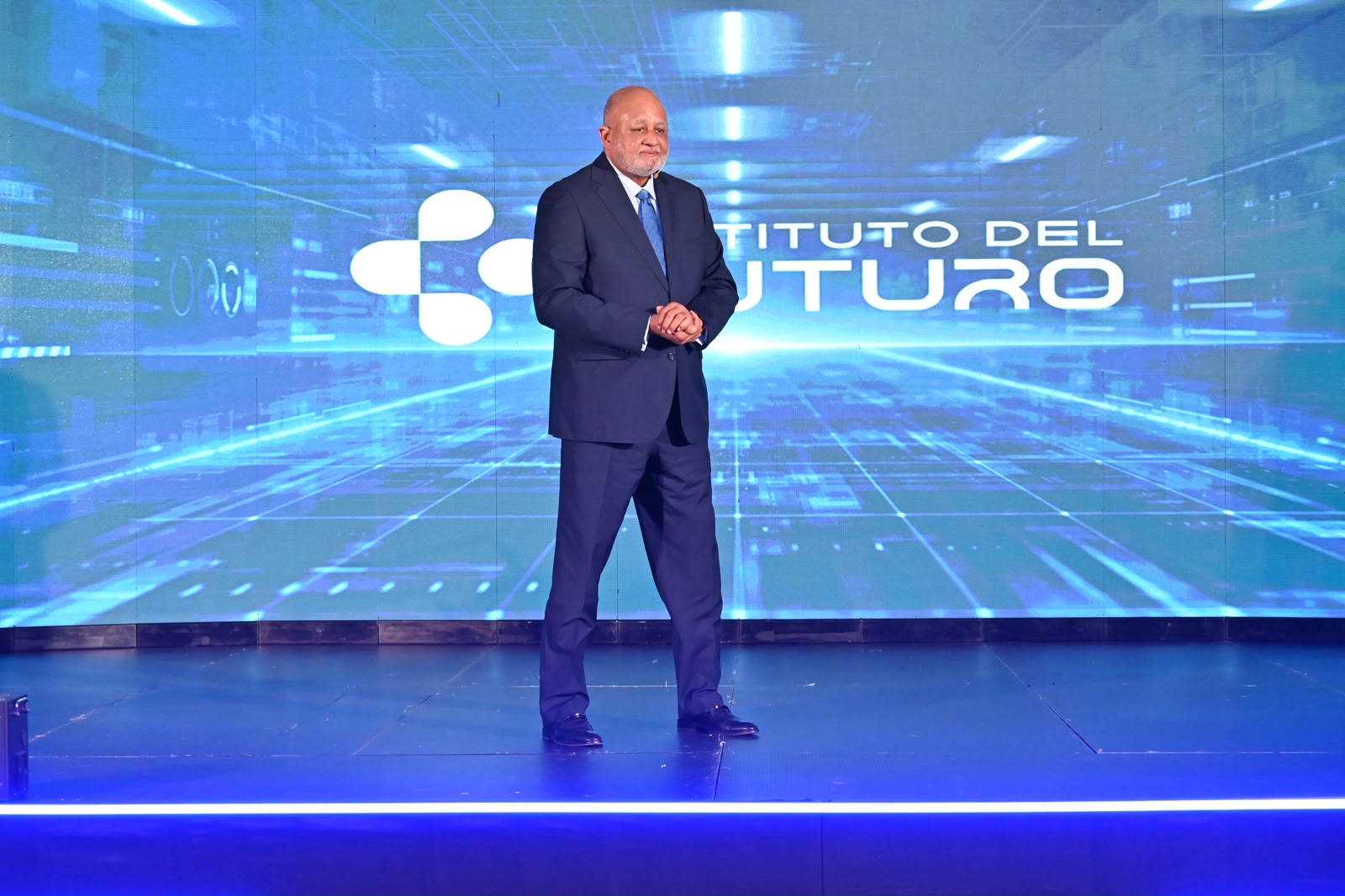 Roberto Fulcar realiza lanzamiento oficial del "Instituto del Futuro".