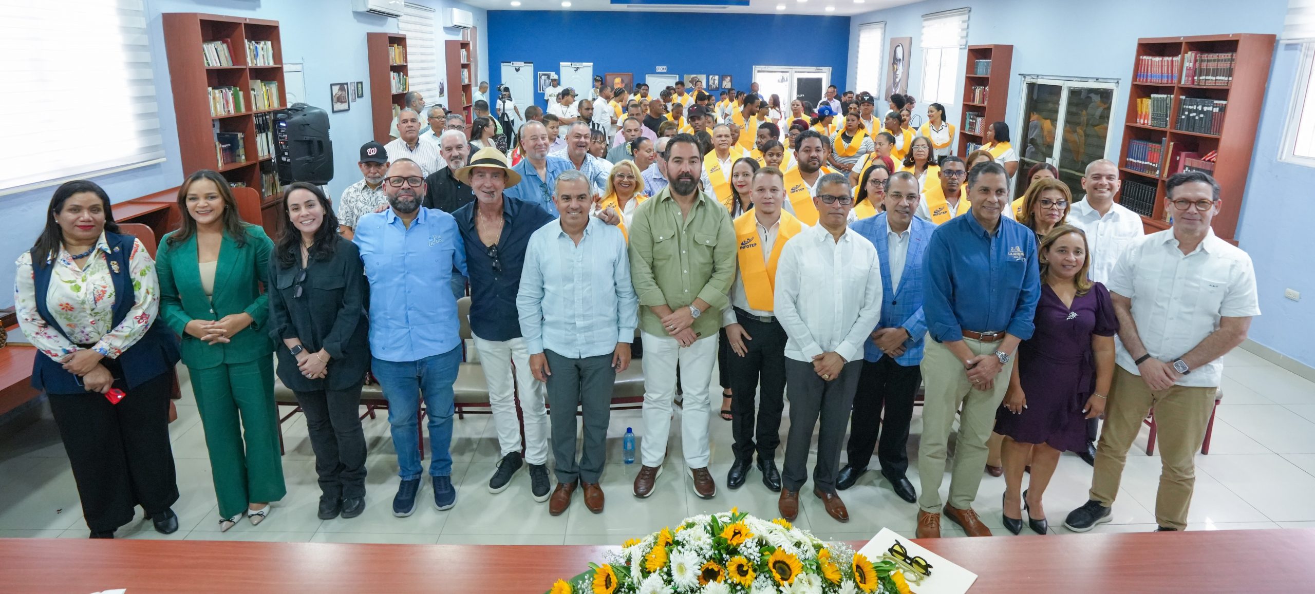 INFOTEP y PROCIGAR certifican los primeros 127 egresados de la Escuela de Tabaqueros de Tamboril.