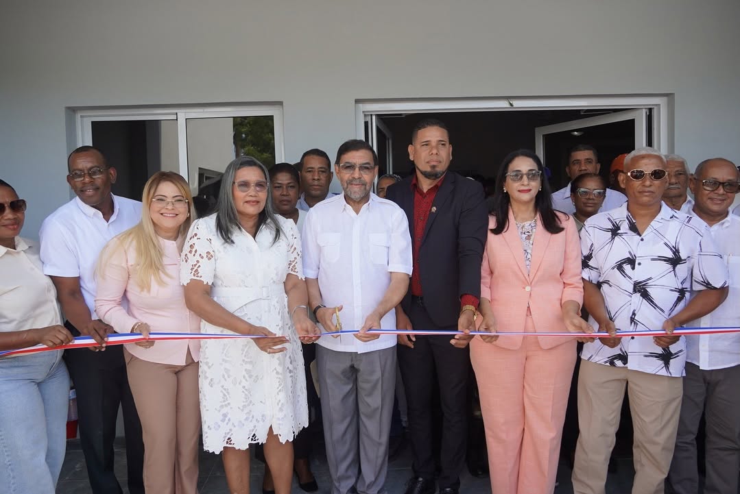 Con Fondos provenientes de Hidroeléctrica “Los Toros”; Gobierno inaugura moderna Funeraria Municipal en Azua.