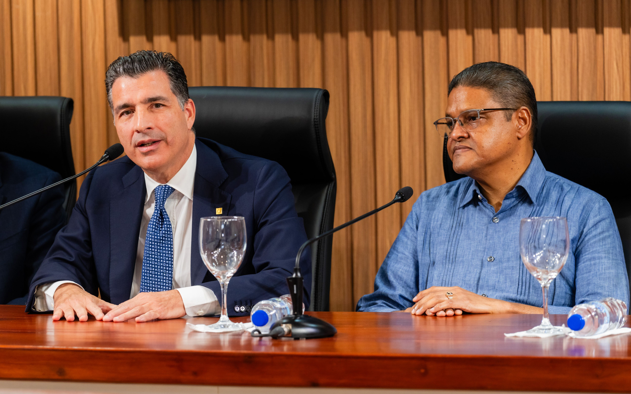 Banco Popular entrega al COE renovado Salón de Comunicaciones para fortalecer coordinación interinstitucional para la gestión de emergencias