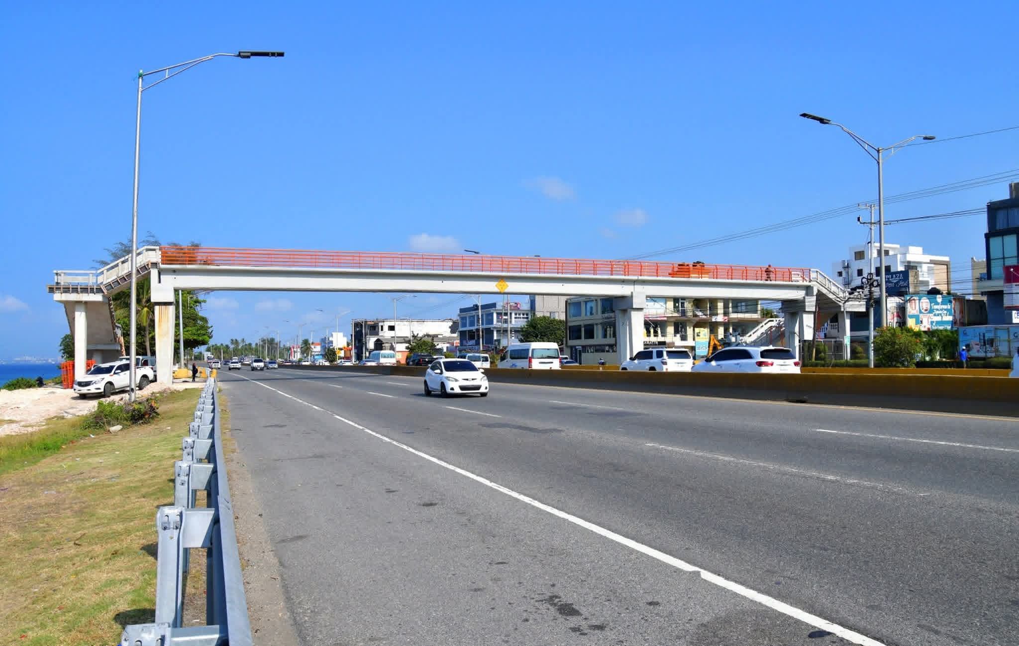 Obras Públicas informa a partir de esta noche habrá cierre parcial al tránsito en la autopista Las Américas