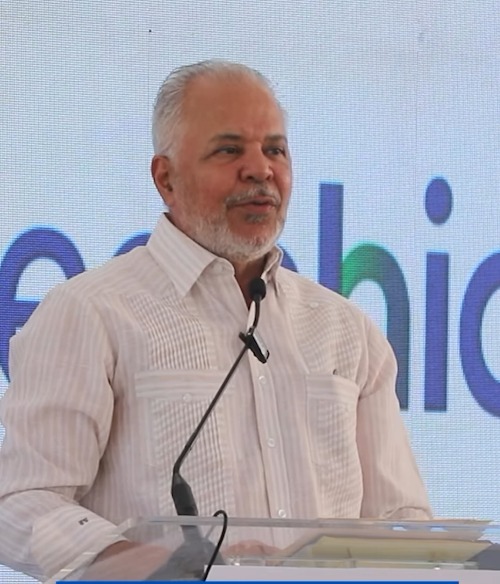 Salazar: " cada vez que se construye una presa, es una bendición para el país".