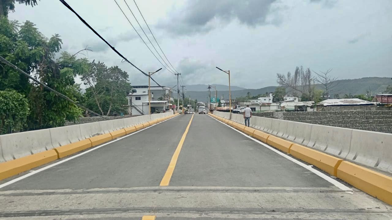Puente Antonio Guzmán queda abierto al tránsito y devuelve a La Vega una conexión anhelada y esperada por su población