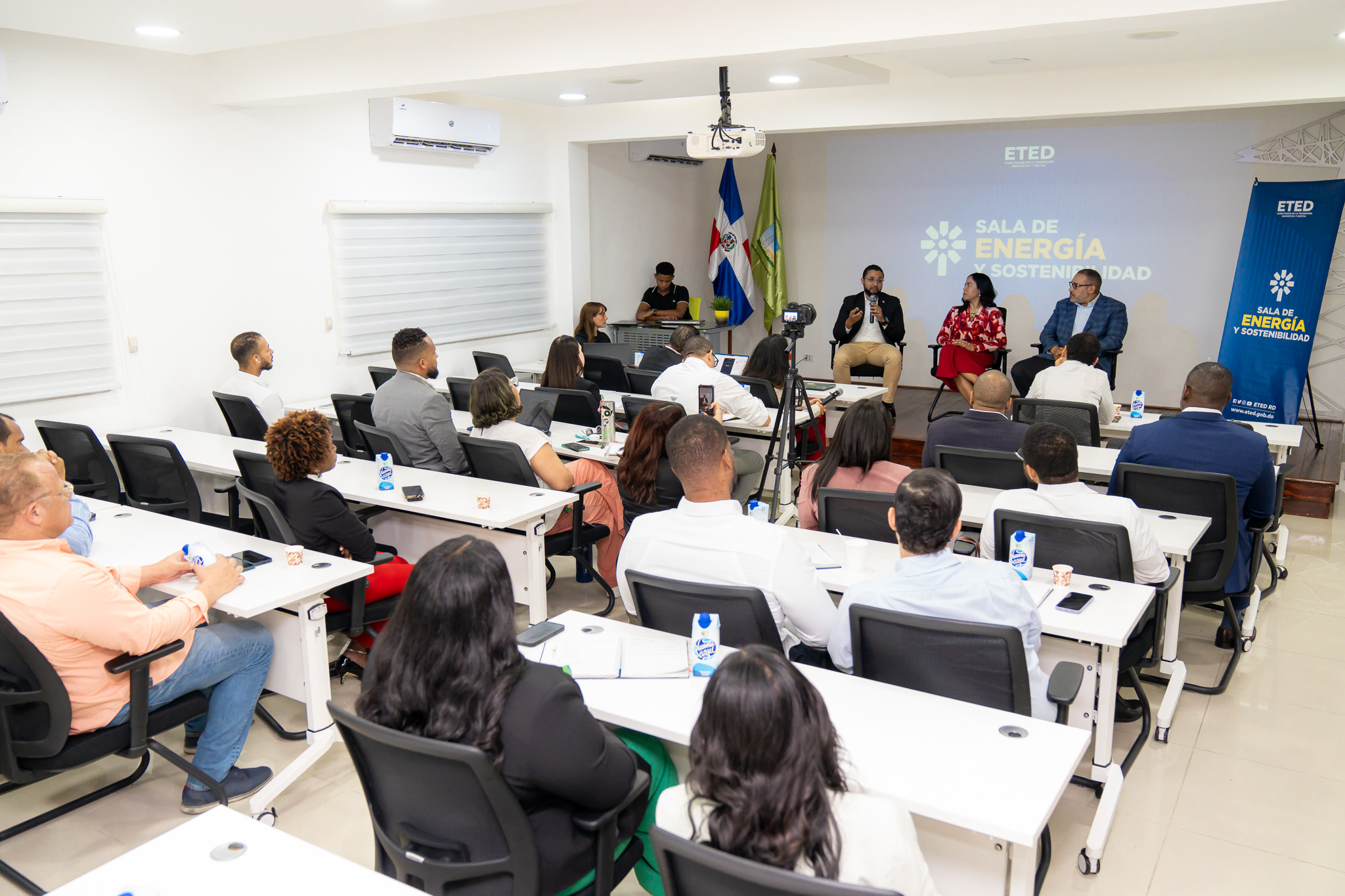 ETED dedica la tercera edición de su “Sala de Energía y Sostenibilidad” a iniciativa sobre “Sistema de almacenamiento de energía con baterías” (BESS).