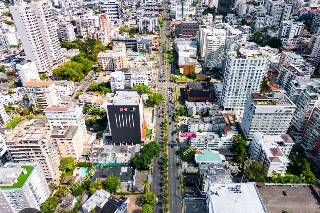 SENSACIÓN TÉRMICA EN SANTO DOMINGO ALCANZA RECORD DE ENTRE 43 y 48 GRADOS CELSIUS POR LO QUE SE DISPARA EL CONSUMO DE ENERGÍA ELÉCTRICA