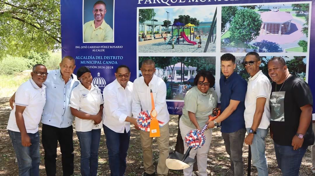 BARAHONA: Junta Municipal de Canoa y el Gobierno Central dejan iniciado construcción moderno Parque Municipal. –