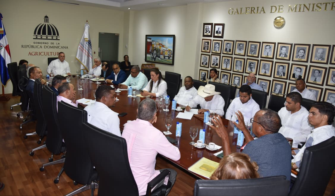 Agricultura y productores acuerdan fortalecer industria del casabe