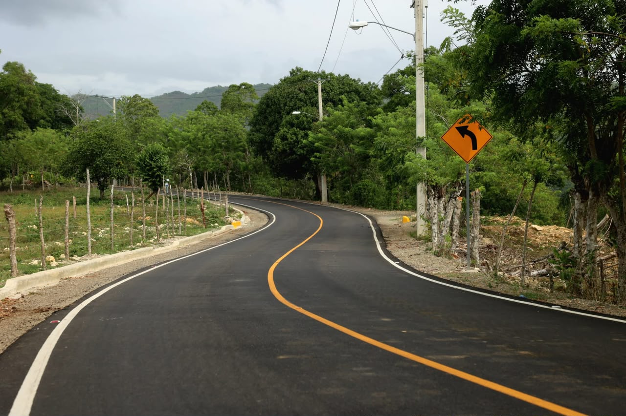 Presidente Abinader entrega carretera Las Espinas: una nueva conexión para la producción y el desarrollo de Jamao al Norte