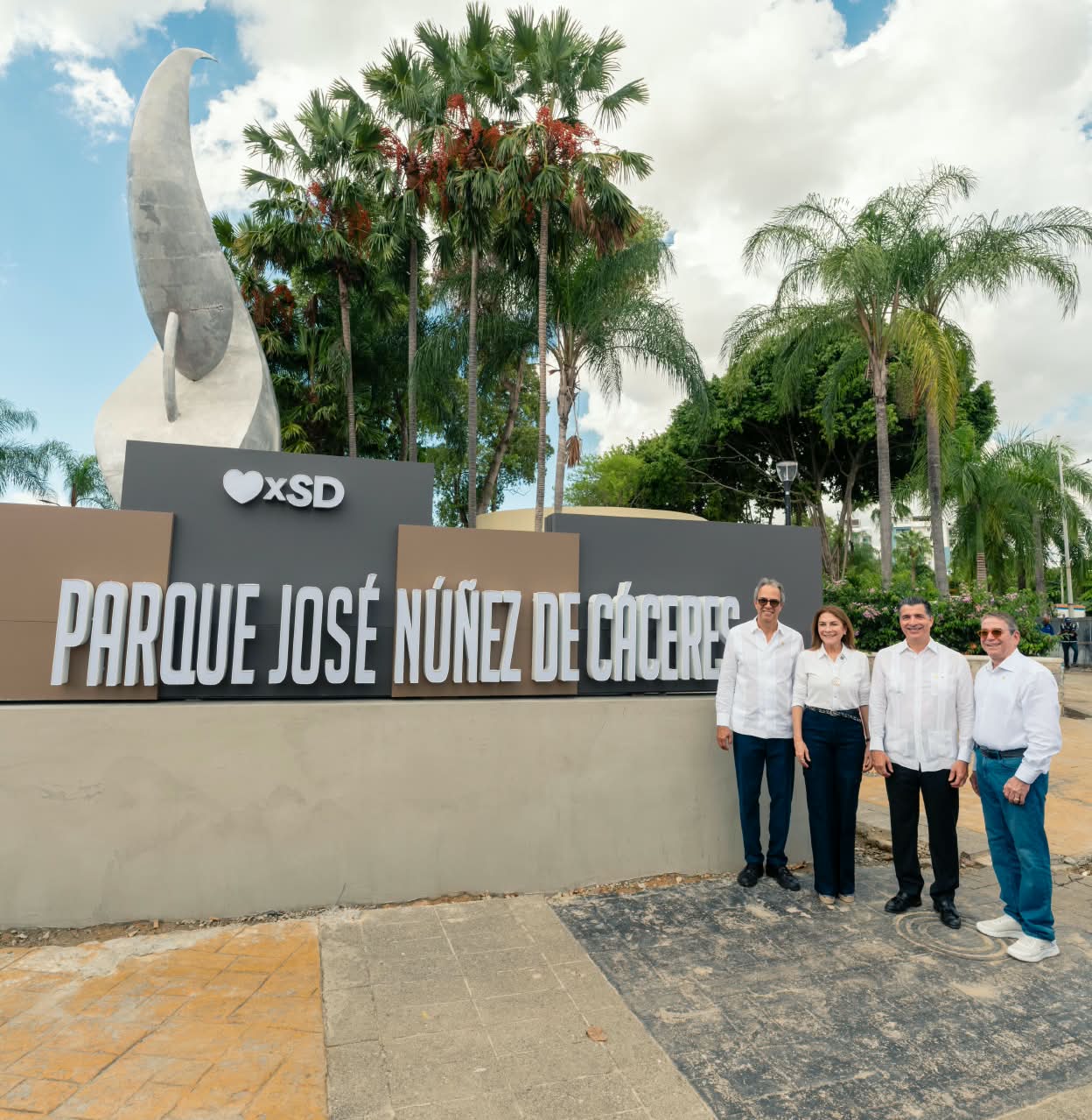 Popular y ADN supervisan los avances del remozamiento del parque José Núñez de Cáceres