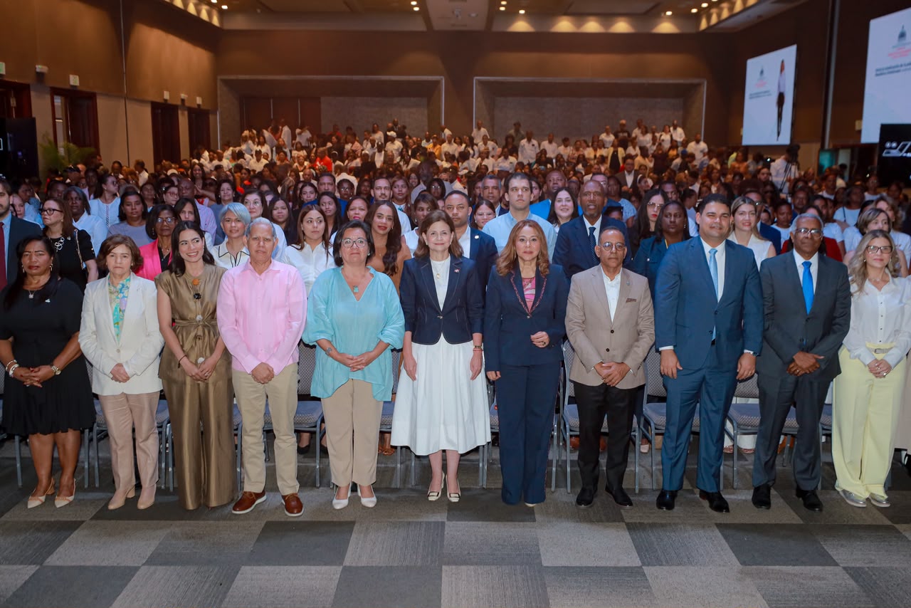 Supérate conmemora el Día Internacional para la Erradicación de la Pobreza con conferencia magistral a cargo de la vicepresidenta de la República, Raquel Peña.