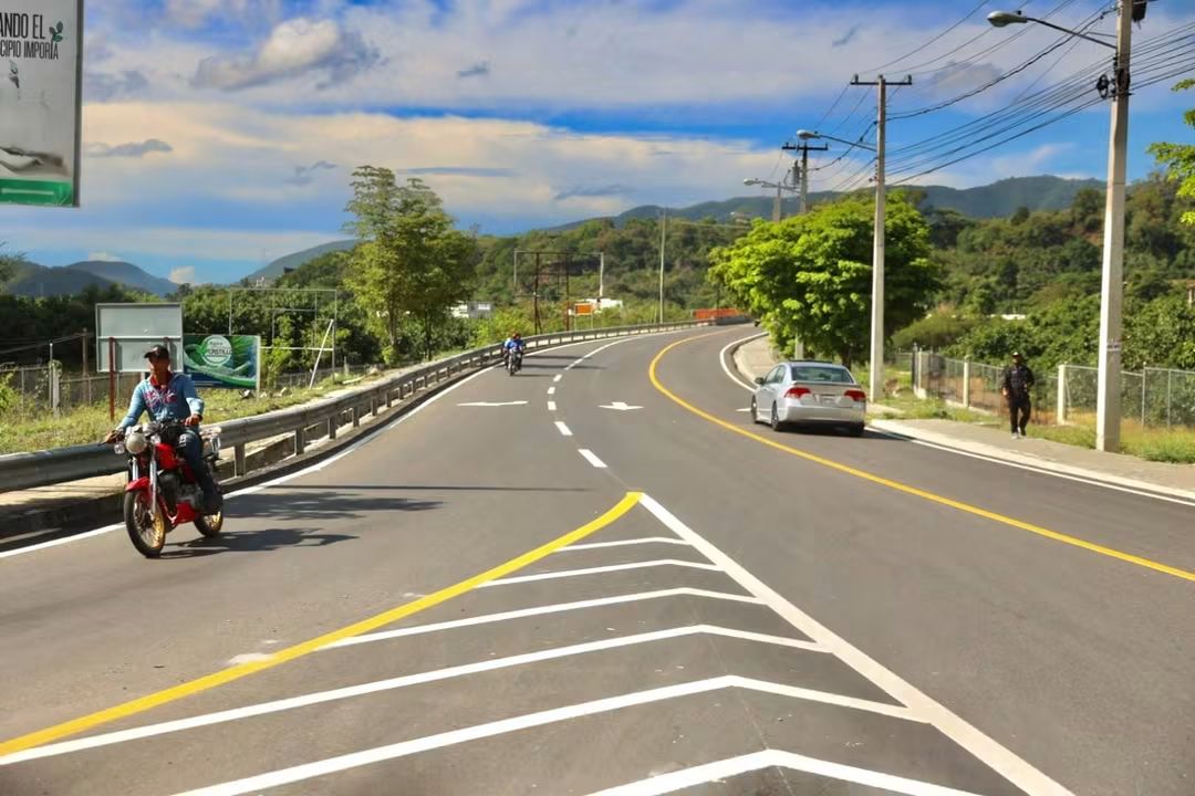 Presidente Luis Abinader inaugura carretera Nizao-Sabana Larga-Ocoa y fortalece conexión entre Cibao y Sur