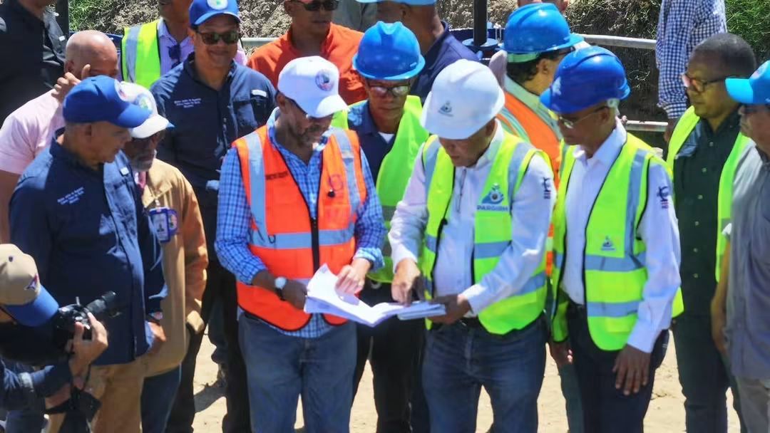 Gobierno inicia rehabilitación del canal Horacio Vásquez para mejorar riego en unas 227,000 tareas de Montecristi