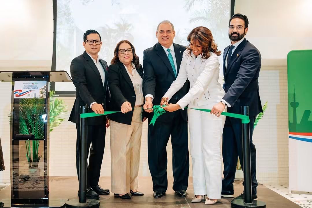 BHD y Arenal inauguran feria inmobiliaria en Madrid