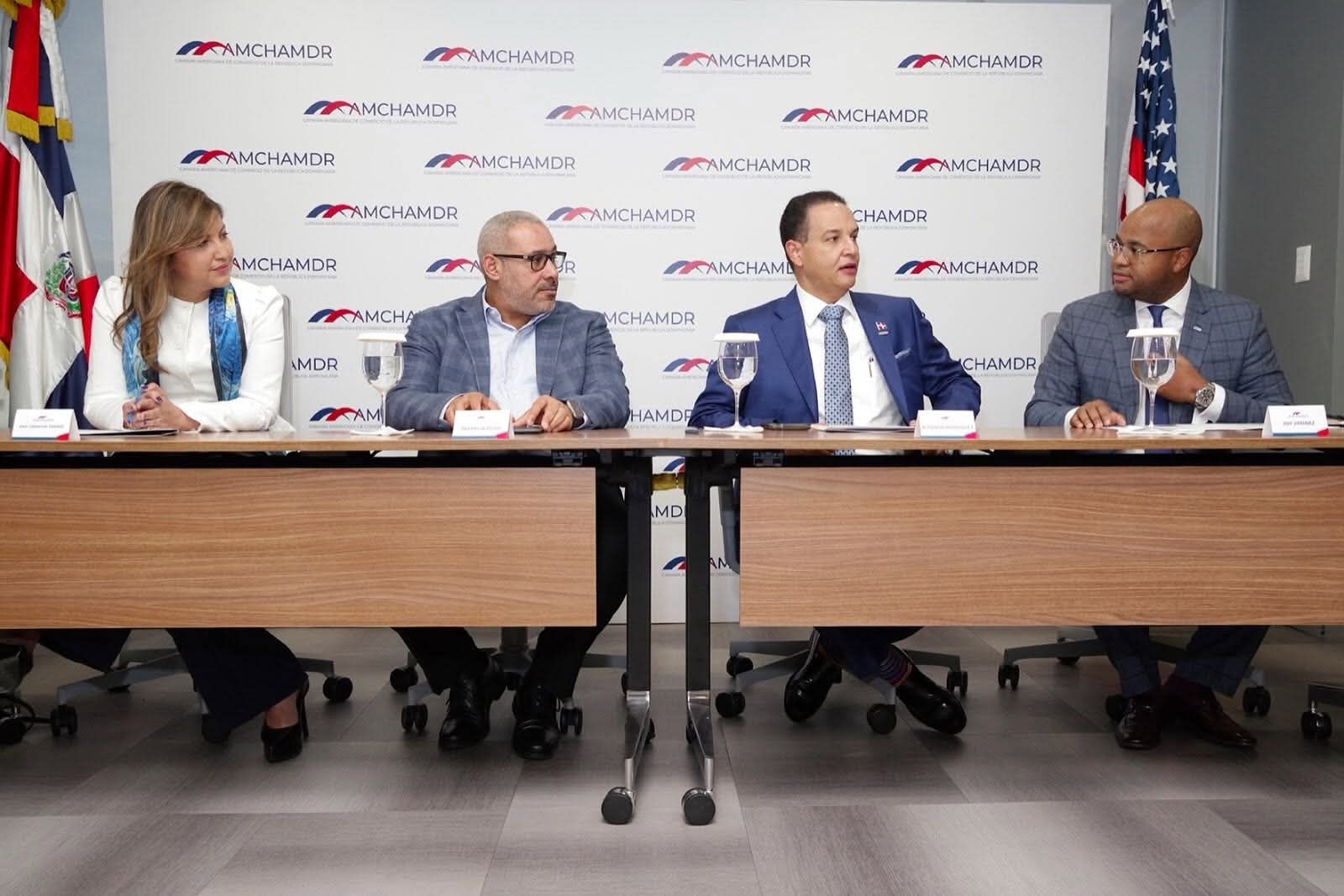 ETED mantiene diálogo con sector empresarial y destaca el almacenamiento energético para fortalecer el sistema eléctrico nacional.