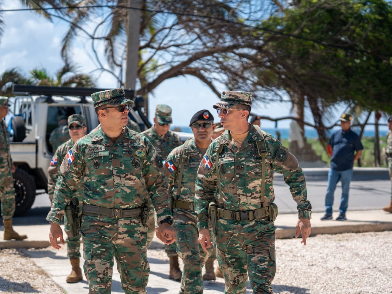 El comandante General de Ejército Inicia Recorridos de Inspeccion Operacional en la Fronteras Sur.