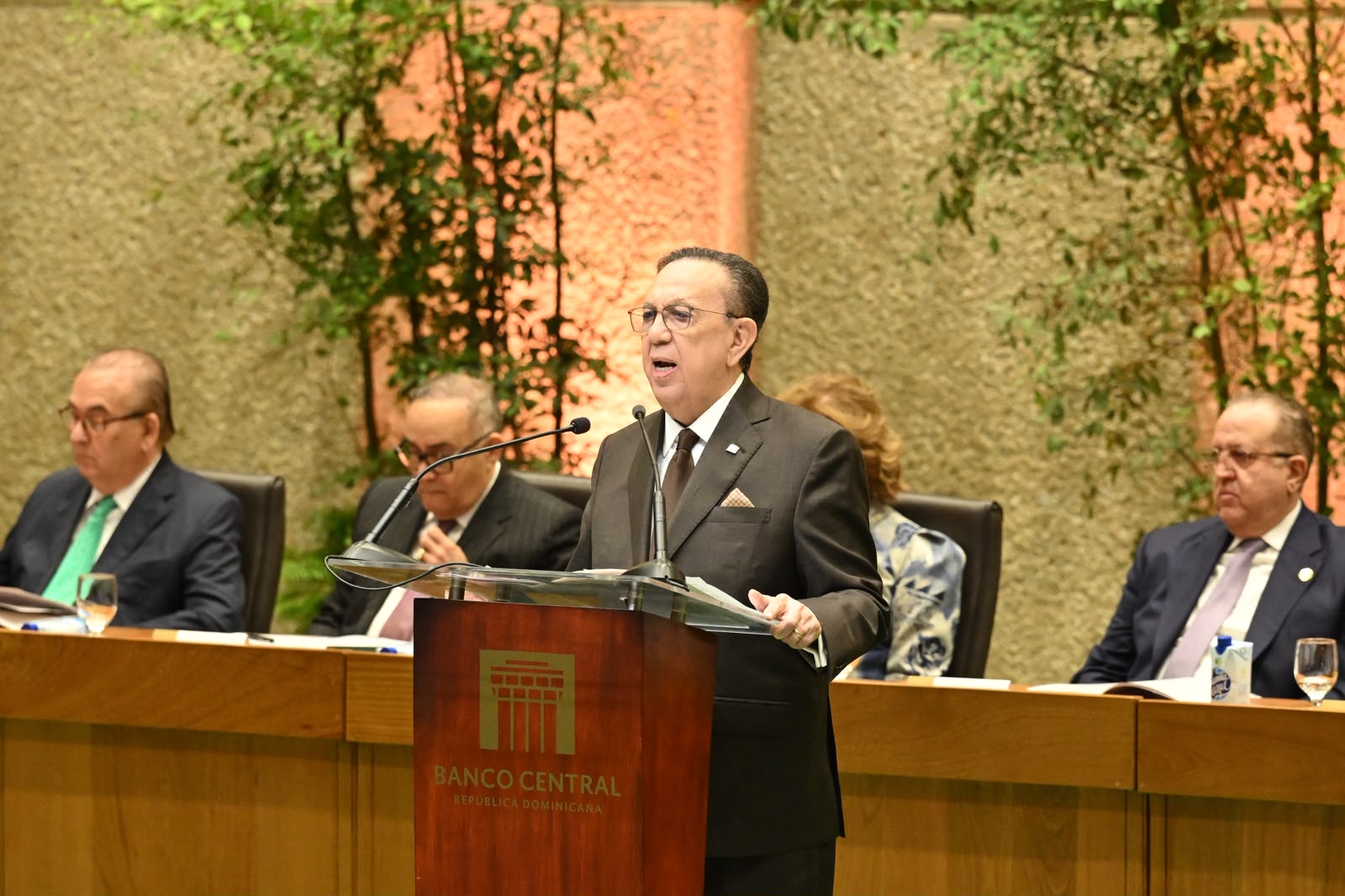 Gobernador del Banco Central anunció que la economía dominicana creció 5.6 % interanual en septiembre 2026